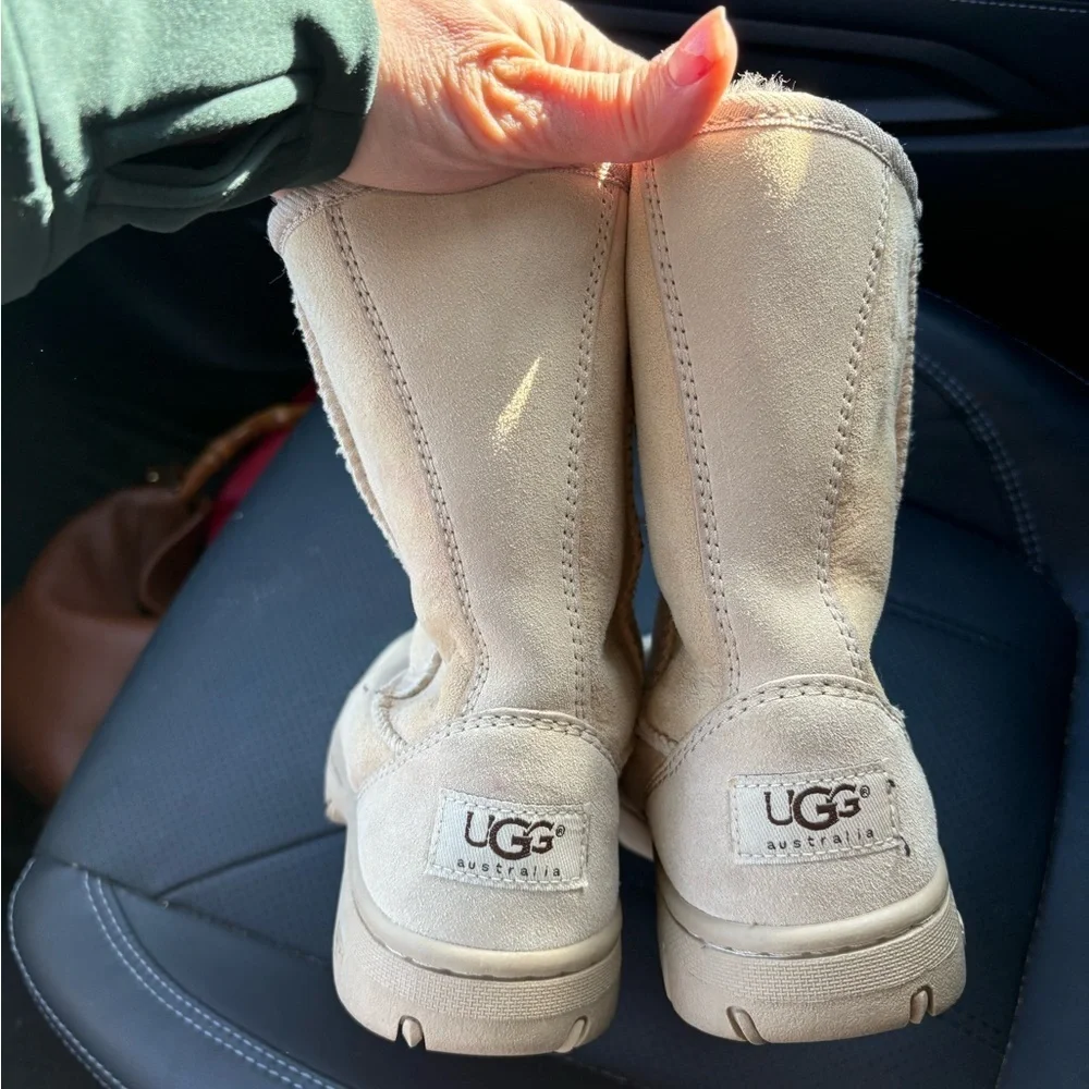 UGG soft warm